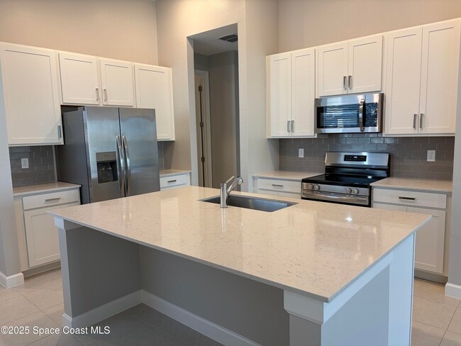 Building Photo - 1919 Croft Inlt Dr NW