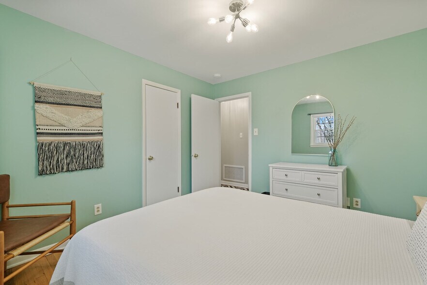 Building Photo - 5110 Pine Trail Dr