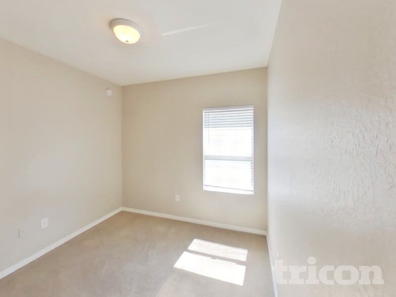 Building Photo - 10744 Carloway Hills Dr