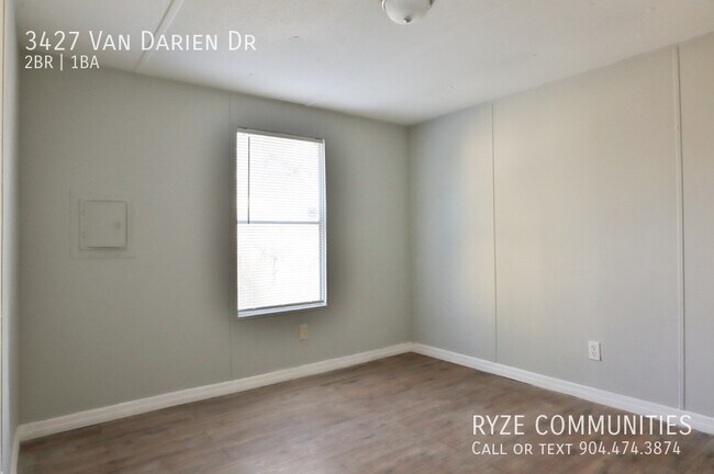 Building Photo - 2 bed | 1 bath - Dunn Avenue Area