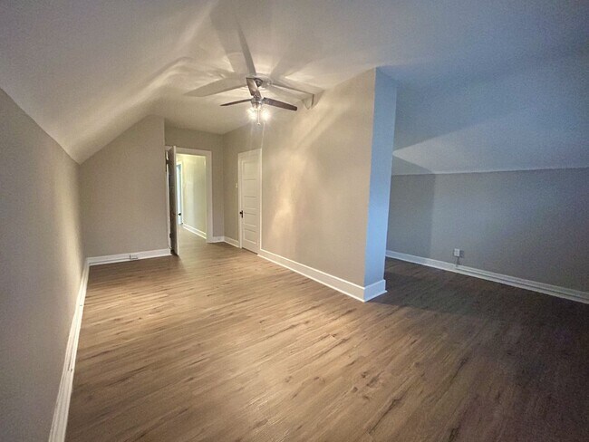 Building Photo - 2308 Highland Ave