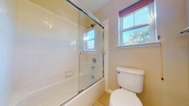 Building Photo - 123 Warbler Ln