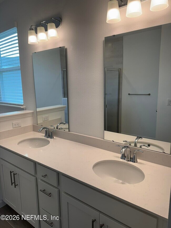 Building Photo - 15512 Whispering Fir Dr