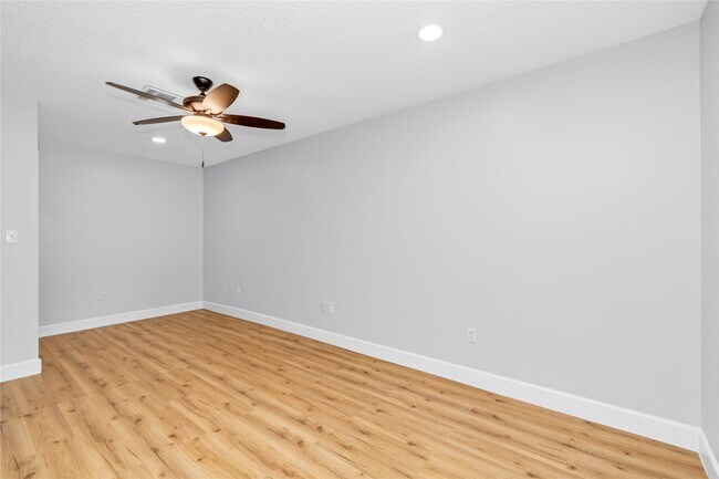 Building Photo - 11018 Long Gate Dr