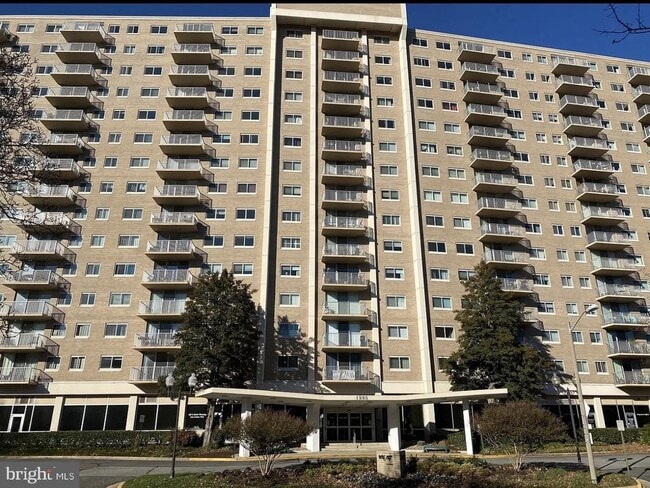 Primary Photo - 1225 Martha Custis Dr
