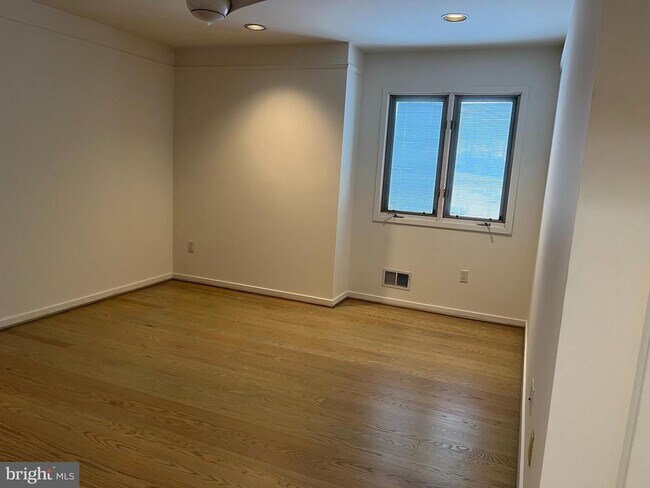 Building Photo - 39258 Old Wheatland Rd