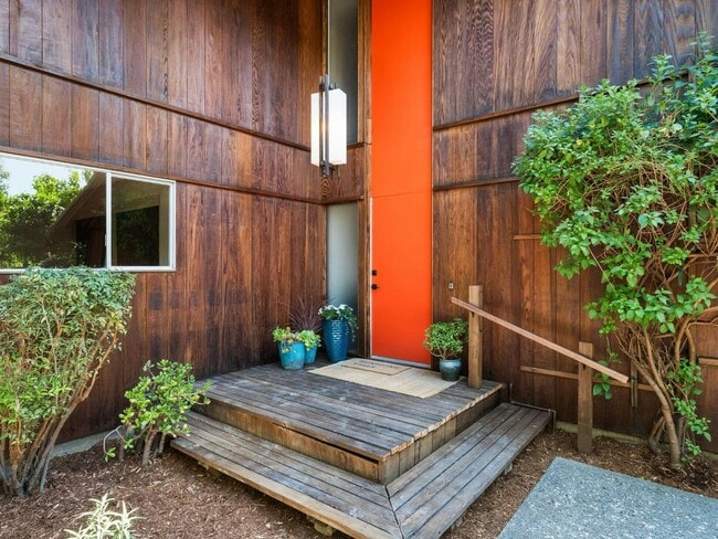 Building Photo - 43236 E Oakside Pl