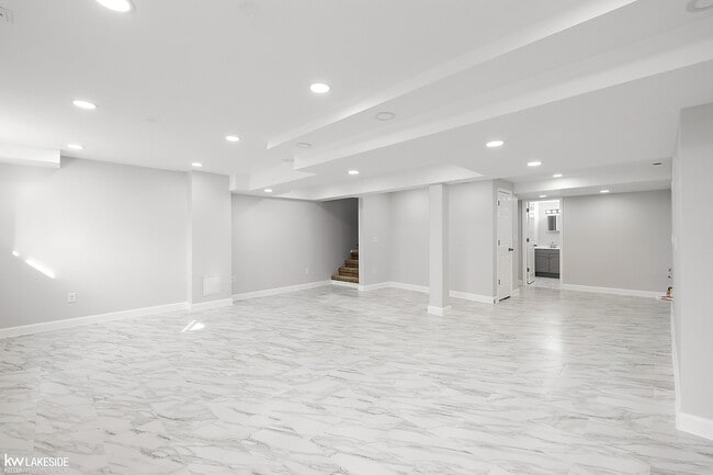 Building Photo - 46267 Terrace Dr