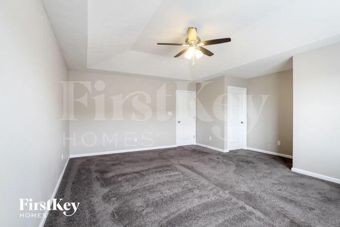 Building Photo - 380 Thunderwood Dr