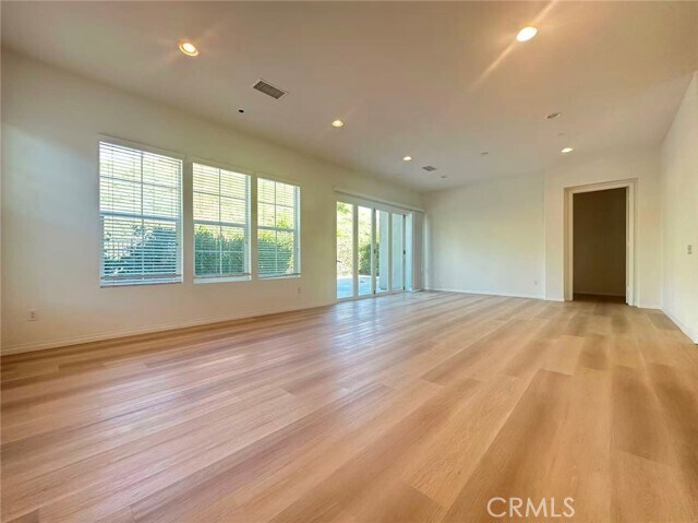 Building Photo - 803 E Manresa Dr