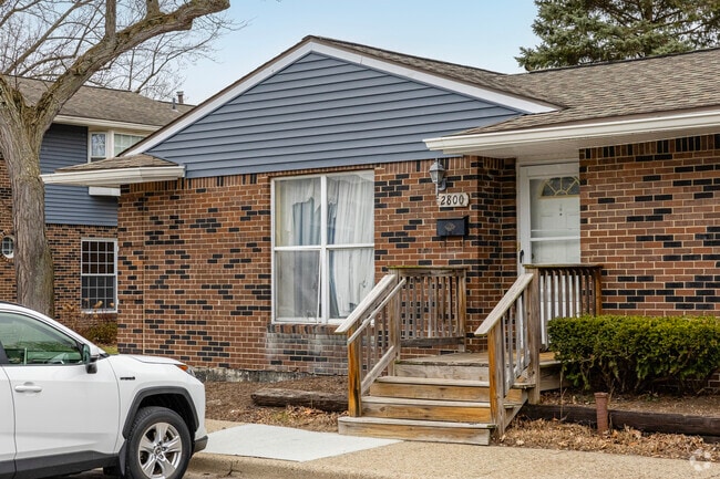 Entrances - Georgetown Condominiums