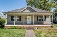 Building Photo - Comfortable Living in a Convenient Location