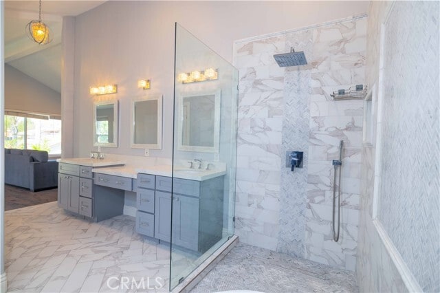 Building Photo - 8113 E Kennedy Rd