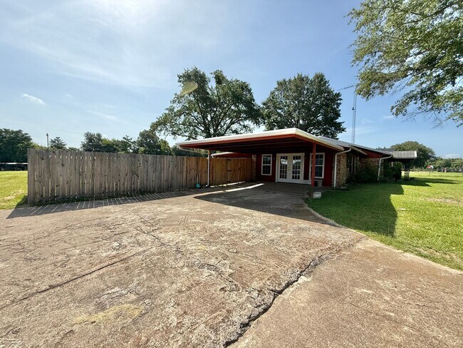 Building Photo - 15412 FM 14