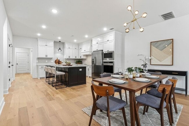 Building Photo - 4126 W Olive St