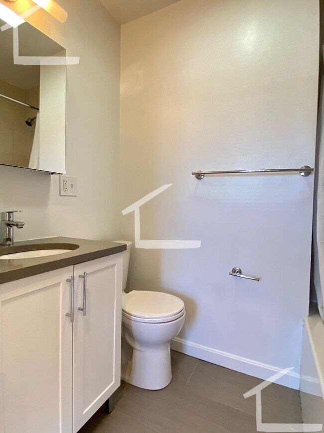 Building Photo - Spacious 2BR Allston Listing!