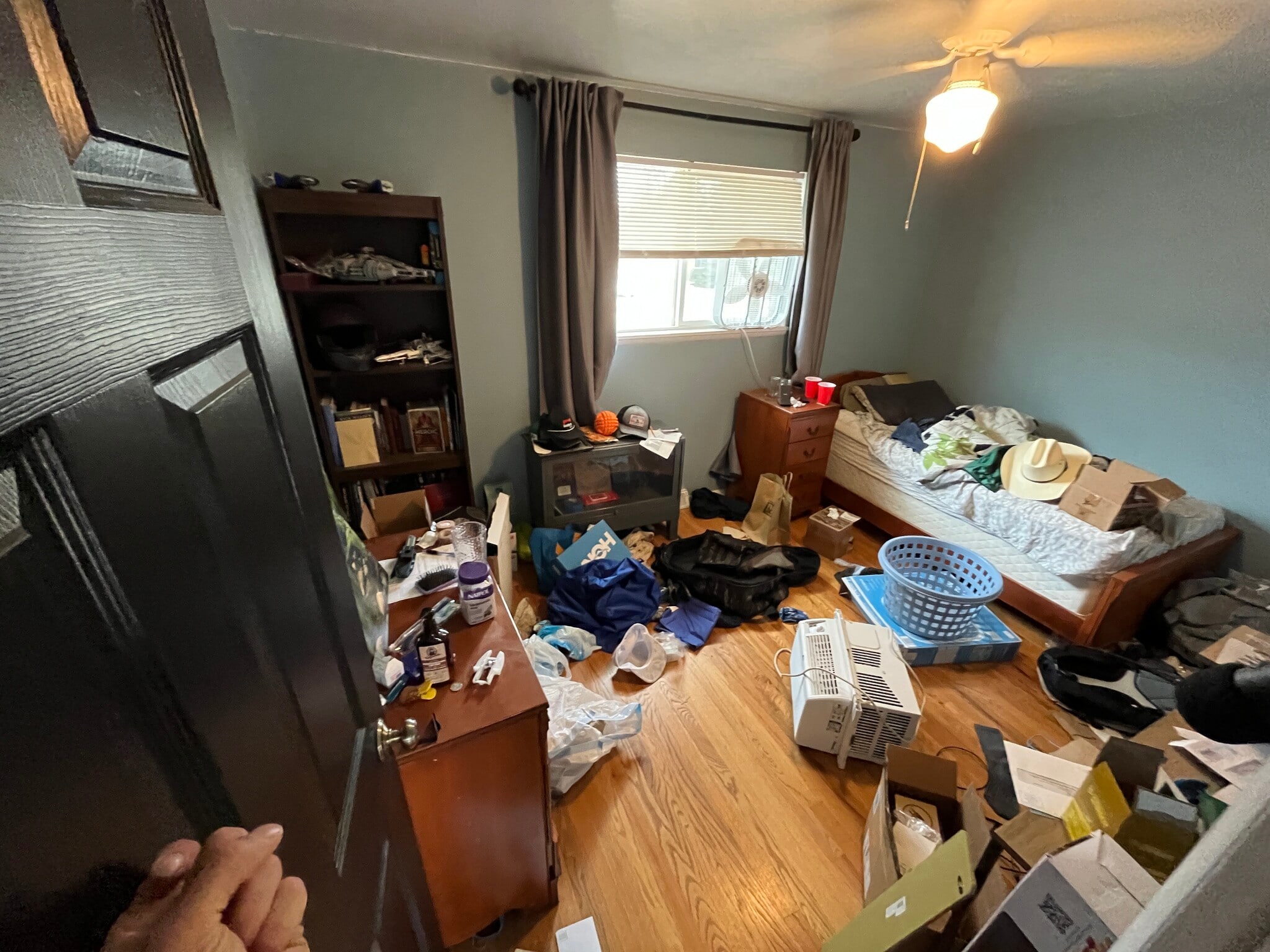 Bedoom #4- Hardwood Floors and ceiling fan (Sorry for the mess- will be cleaned) - 3226 Gladiola Dr