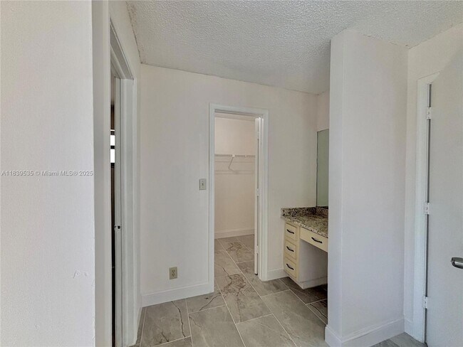 Building Photo - 11615 NW 23rd Ct