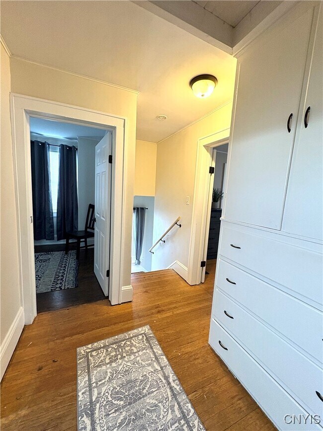 Building Photo - 124 Curtis Pl