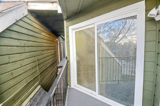 Building Photo - 9815 Walnut St