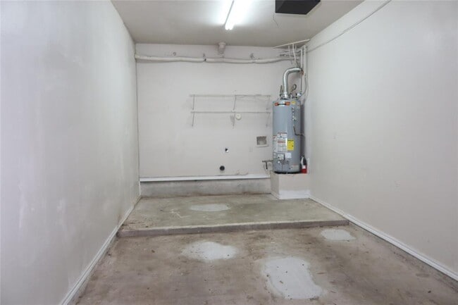 Building Photo - 6804 N Capital of Texas Hwy