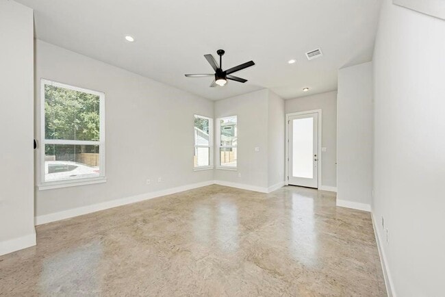 Building Photo - 7714 Watson St