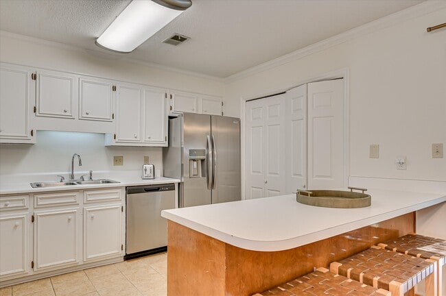 Building Photo - 186 Hammond Pl Cir