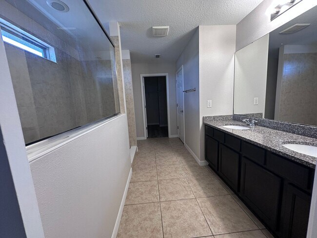 Building Photo - 6307 Pin Cherry Pl