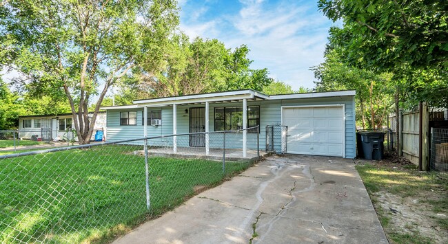 Building Photo - New Renovation! 3 Bed 1 Bath Rental Home in Tulsa