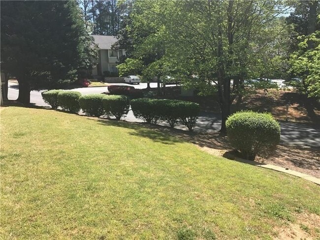 Building Photo - 2185 Palmyra Dr