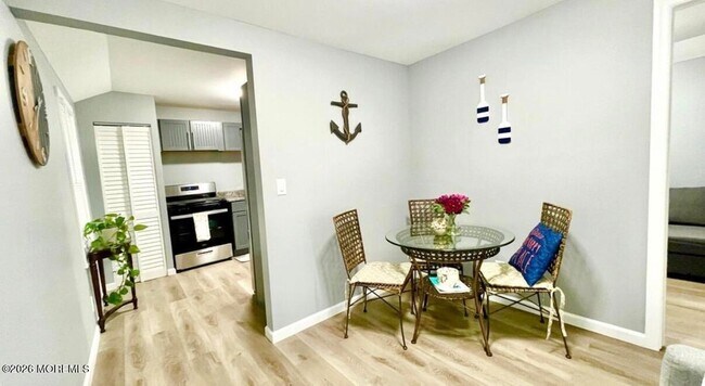 Building Photo - 1718 White St