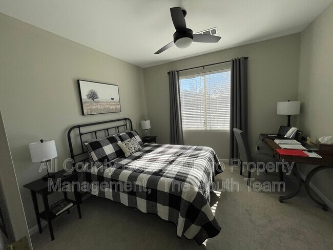 Building Photo - 8309 S Independence Cir