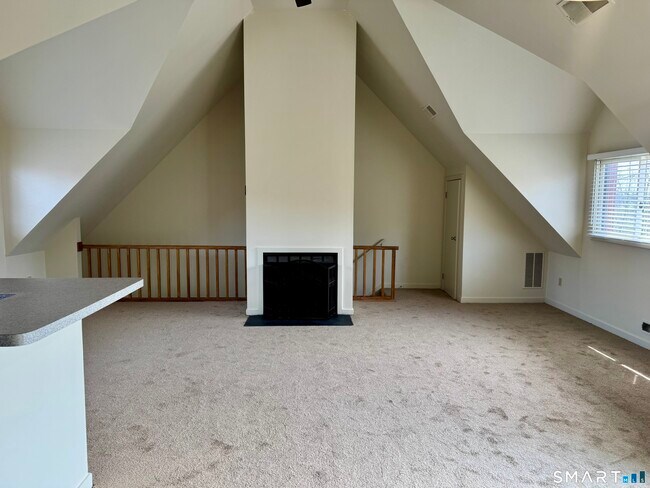 Building Photo - 112 Montoya Dr