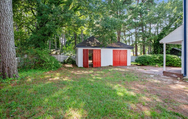 Building Photo - 620 Falls Rd