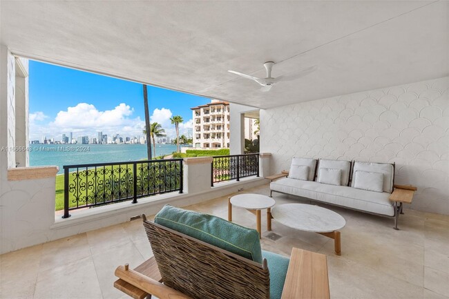 Building Photo - 4922 Fisher Island Dr