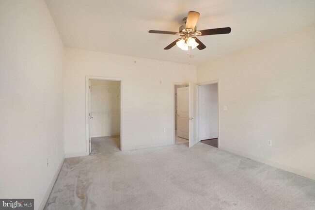 Building Photo - 525 Belmont Bay Dr