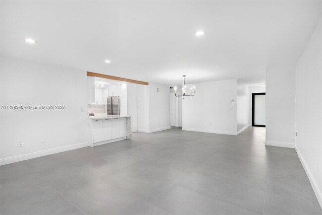 Building Photo - 8228 SW 81st Pl