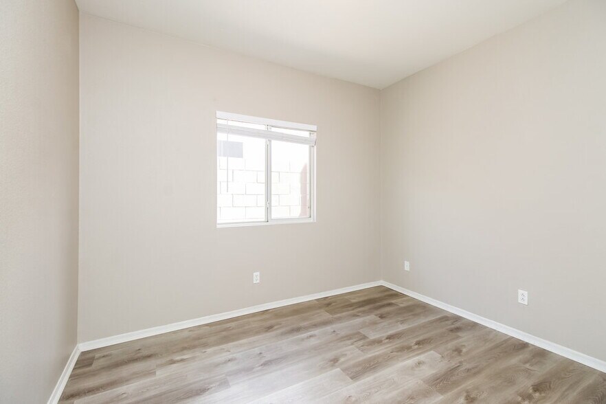 Building Photo - 6726 E Minton St