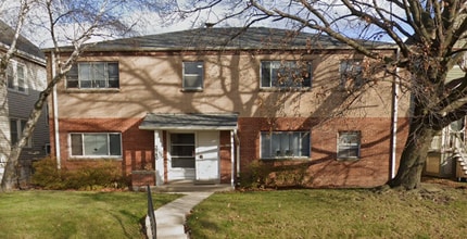 Building Photo - 3279 S Kinnickinnic Ave
