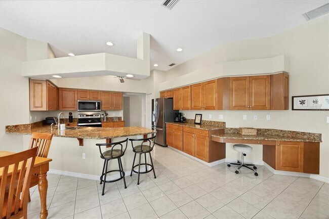 Building Photo - 6392 Woodbirch Pl