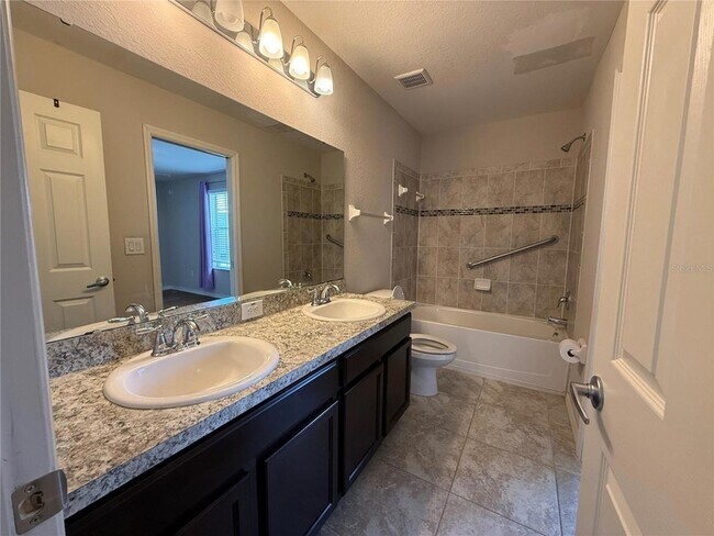 Building Photo - 5011 Chipotle Ln