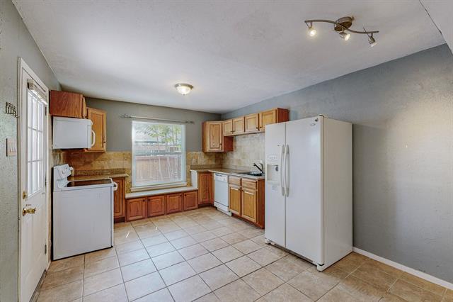 Building Photo - 13818 Methuen Green Dr