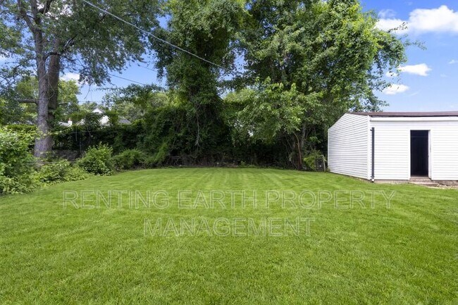 Building Photo - 9835 Winkler Dr