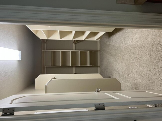 Building Photo - 15715 SE Bybee Dr