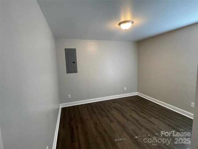 Building Photo - 3024 Startown Rd