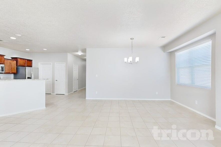 Building Photo - 2081 Camino Rincon