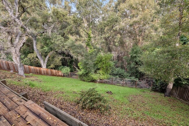 Building Photo - Updated Woodland Estates Home