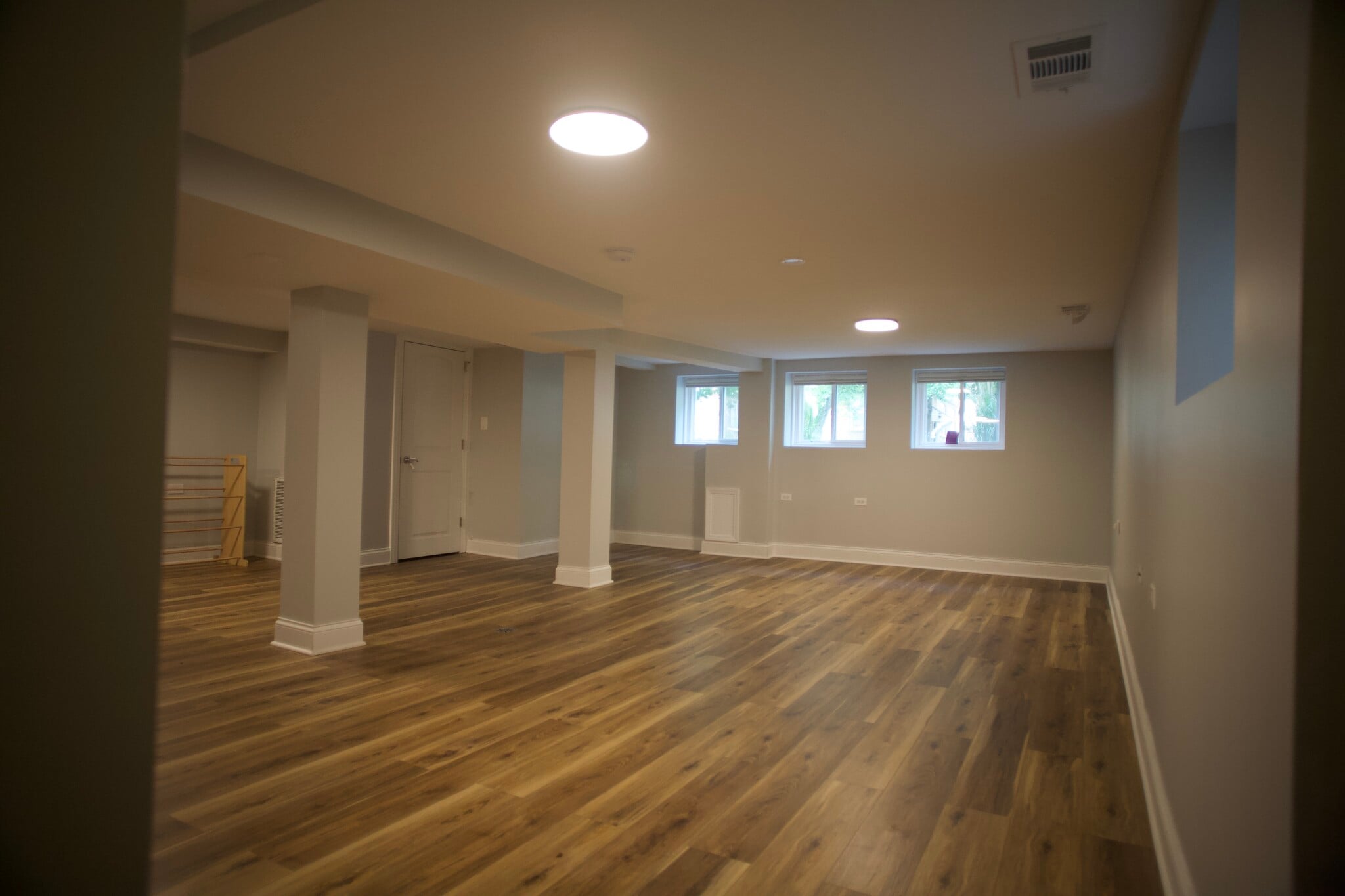 Building Photo - 3018 N Kostner Ave