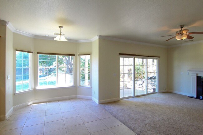 Building Photo - 4 Bedroom Mary Lake Home on Cul-De-Sac