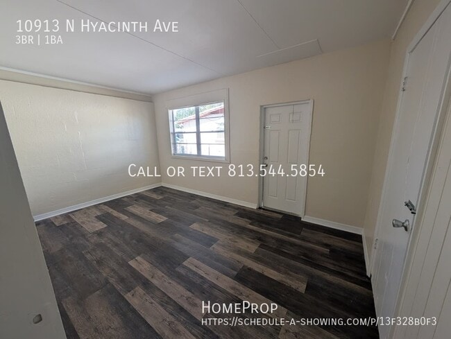 Building Photo - 10913 Hyacinth Ave